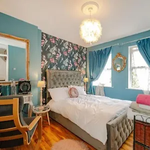Double Homestay