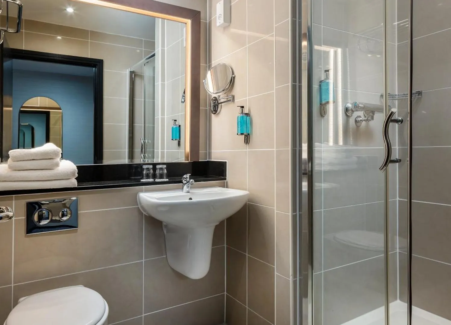 Academy Plaza Hotel Dublin 3*,